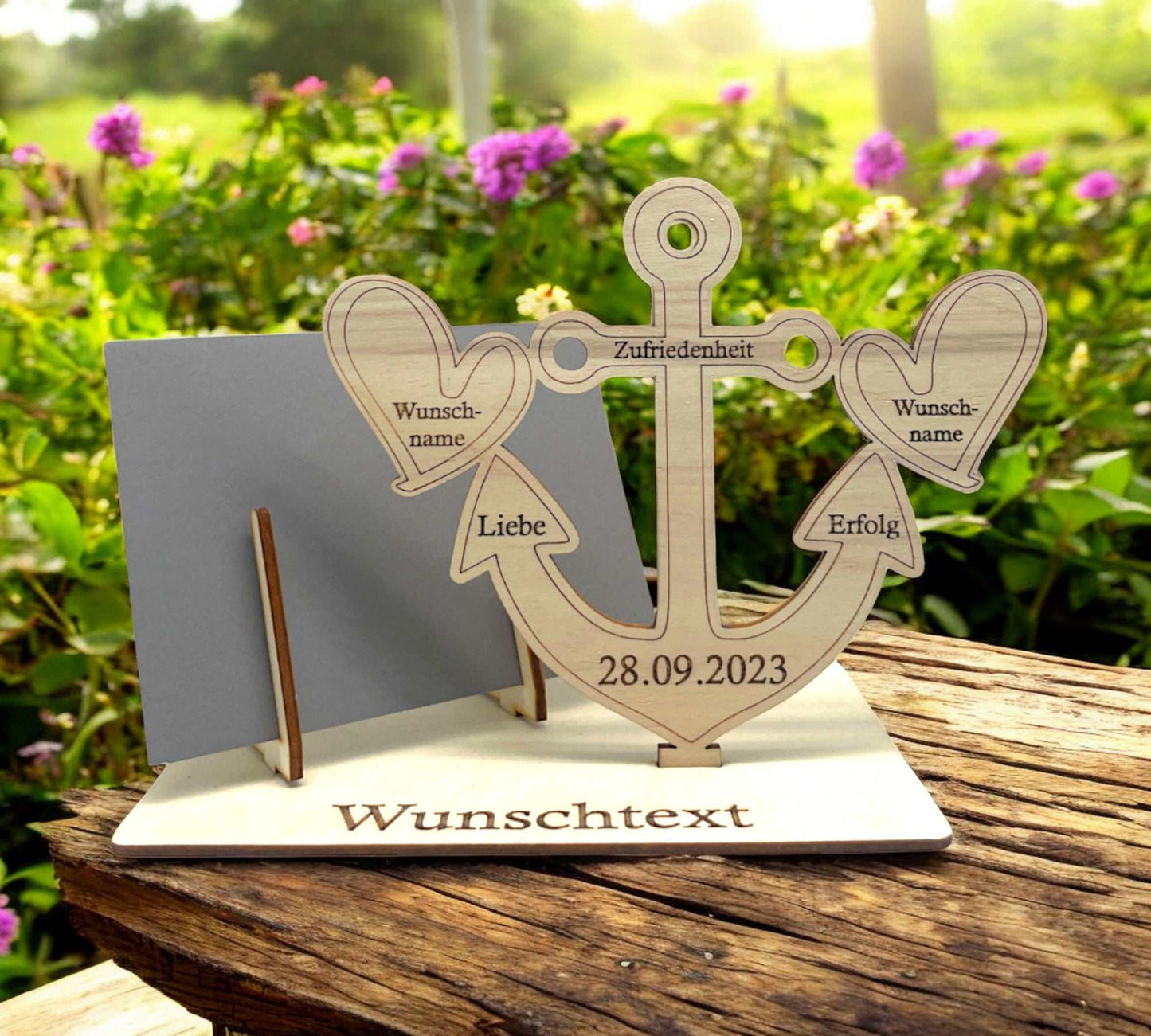 Maritimes Hochzeitsgeschenk mit Ankergravur aus Holz