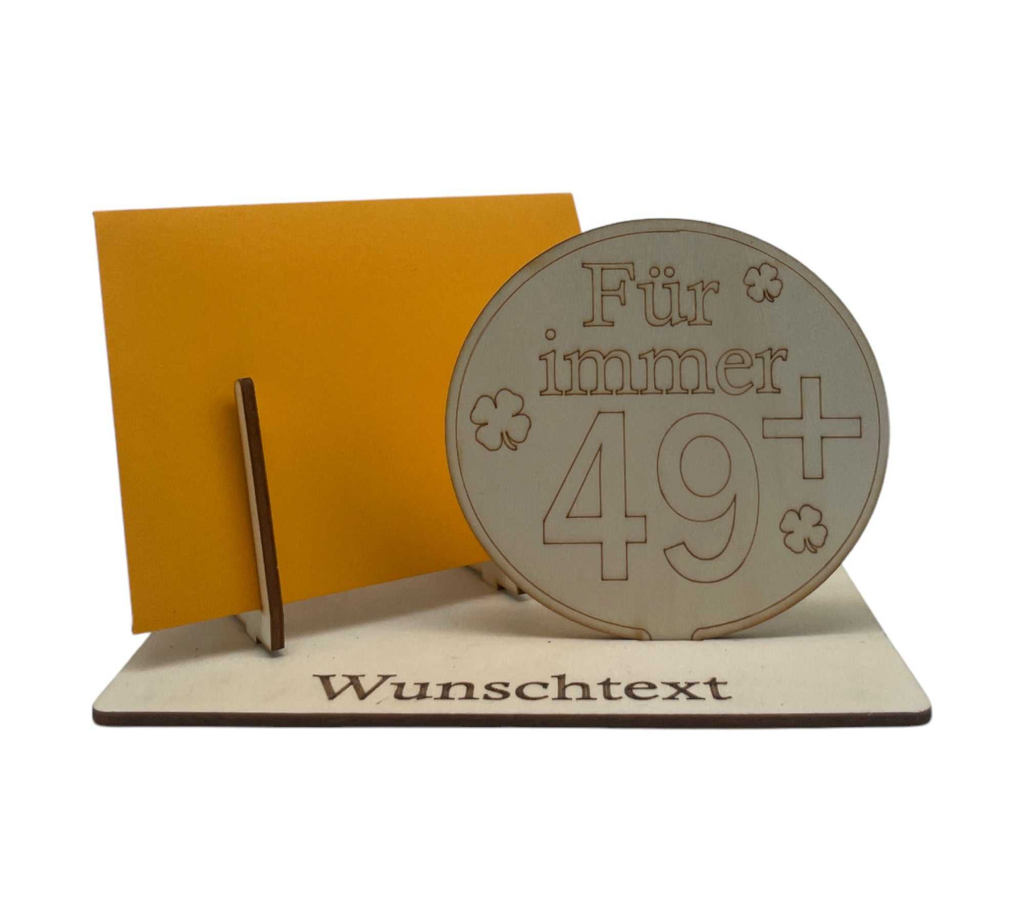 Gutschein kreativ verpacken für den 50 Geburtstag – Holzverpackung mit witzigem „49+“-Design und individueller Wunschgravur.