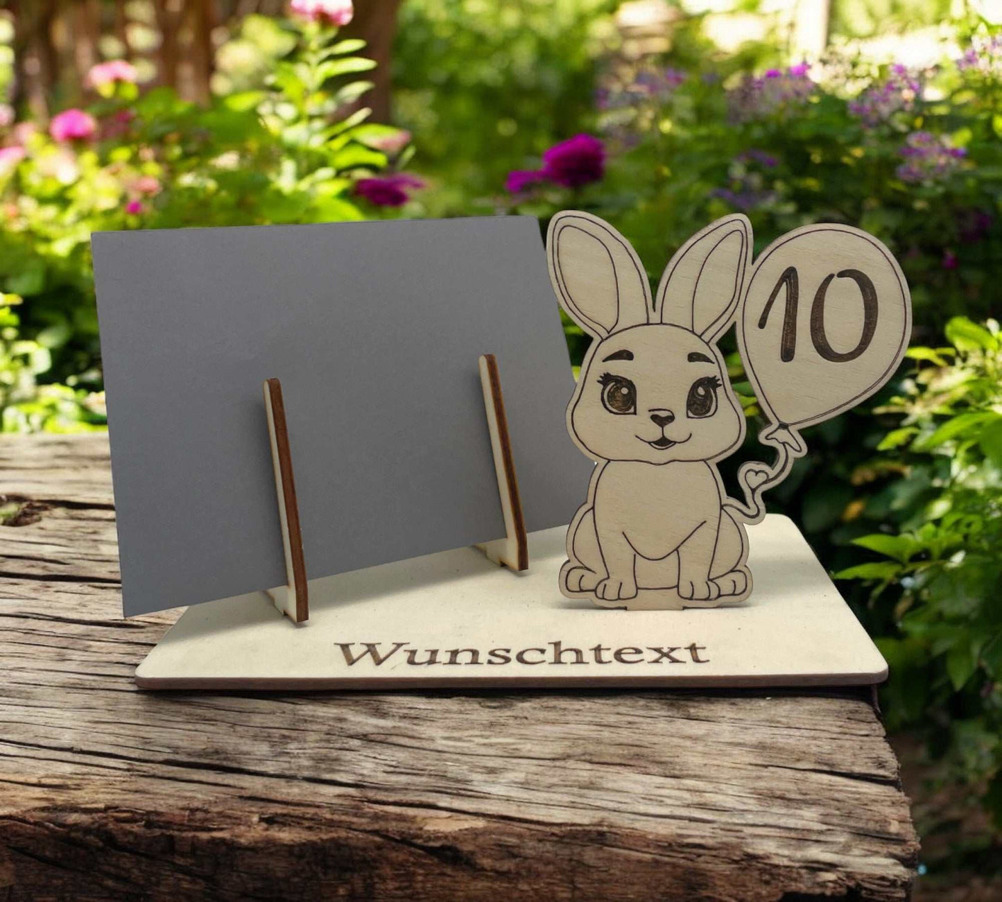 Gutschein verpacken zum 10. Geburtstag – Holzhalter mit Hase und Ballon