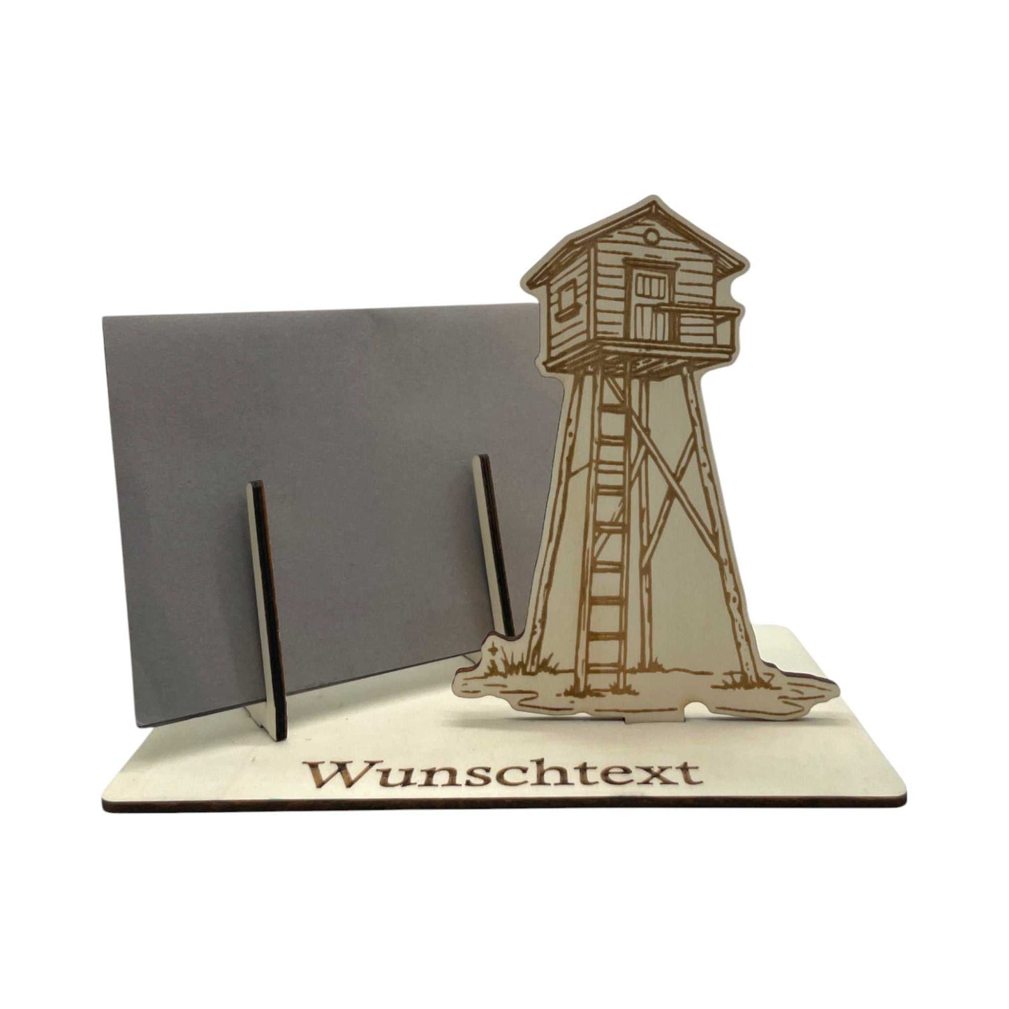 Gutschein verpacken im Hochstand-Design – Holzhalter mit Wunschtext personalisierbar, ideal für Outdoor-Fans und Naturfreunde.