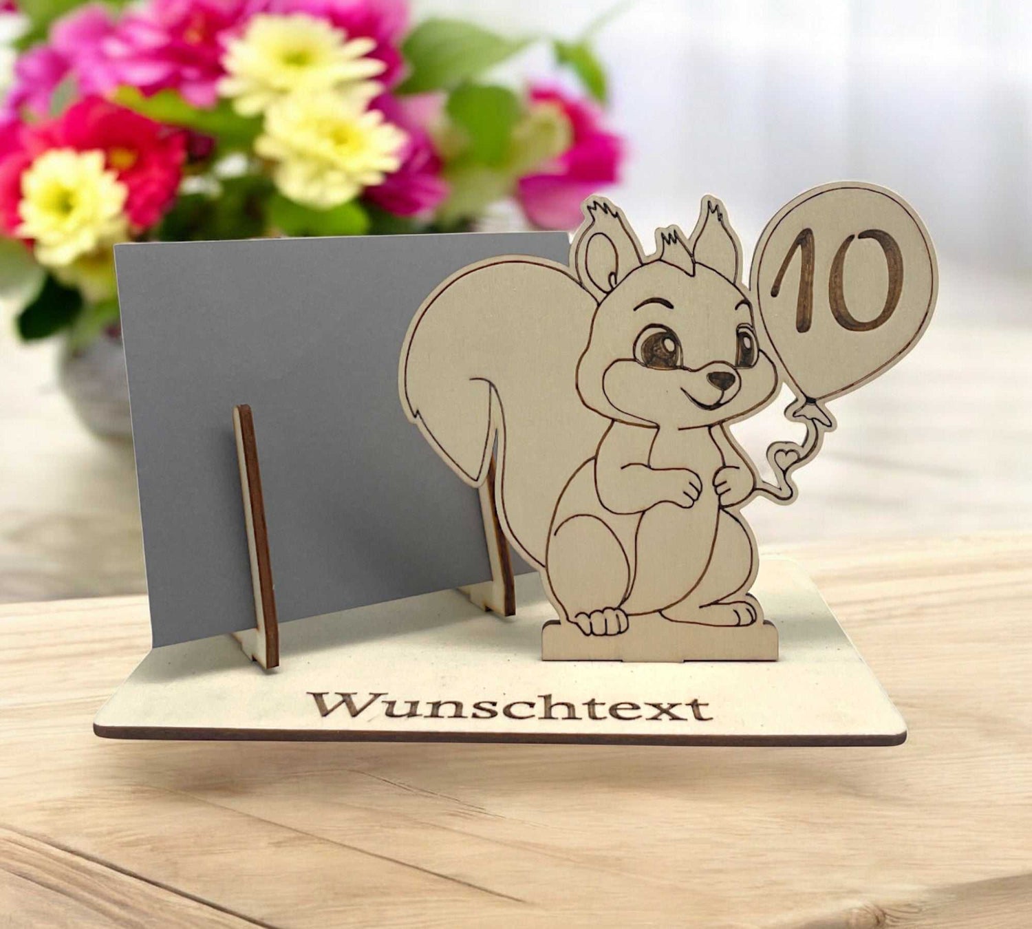 10. Geburtstag – Gutscheinverpackung mit fröhlichem Eichhörnchen-Motiv und Ballon. Perfekt für Geldgeschenke oder Gutscheine mit Wunschgravur.