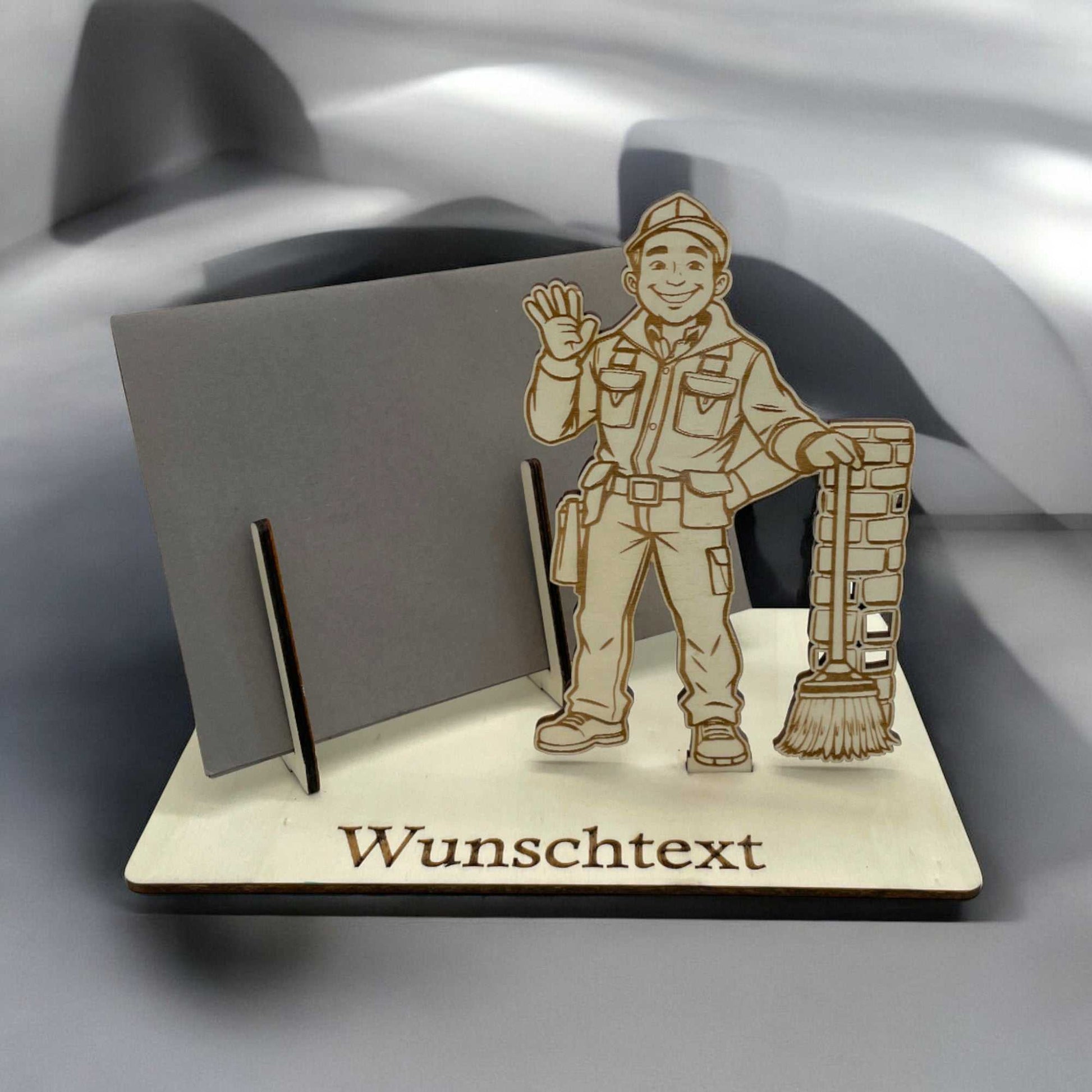 Gutschein verpacken mit Schornsteinfeger – Holzfigur mit Leiter, Besen und Wunschtext