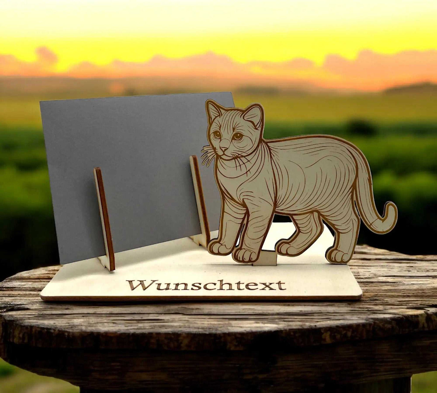 Gutschein verpacken mit stehender Katze – Holzgravur mit Wunschtext